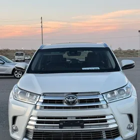 Toyota Highlander 2019