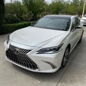 Lexus ES 350 2022