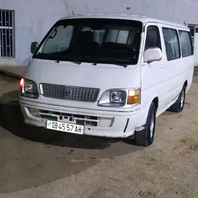 Toyota Hiace 2003