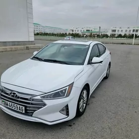 Hyundai Elantra 2019