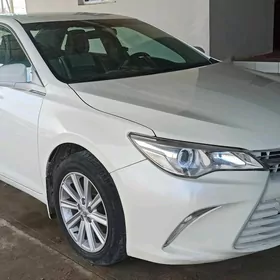 Toyota Camry 2016