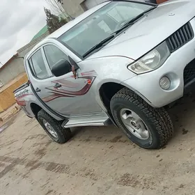 Mitsubishi L200 2008