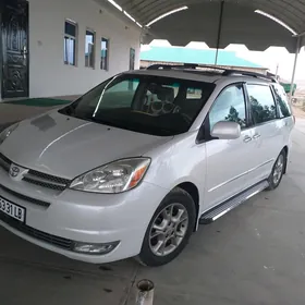 Toyota Sienna 2005