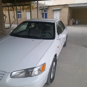 Toyota Camry 1999