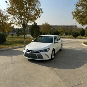 Toyota Camry 2017