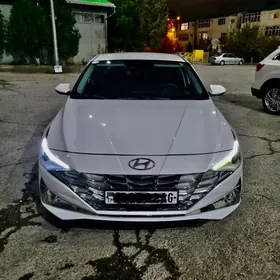 Hyundai Elantra 2021