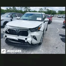 Toyota Highlander 2020