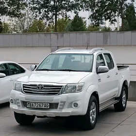 Toyota Hilux 2014