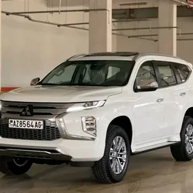 Mitsubishi Montero Sport 2023