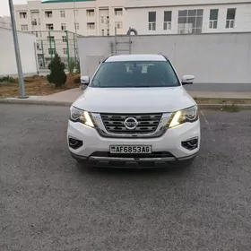 Nissan Pathfinder 2020