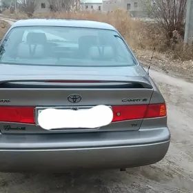 Toyota Camry 1999