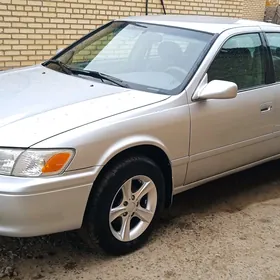 Toyota Camry 2001