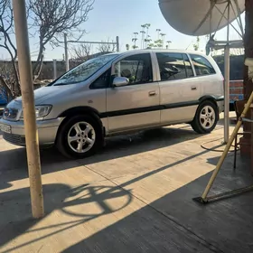 Opel Zafira 2004