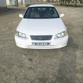 Toyota Camry 2000