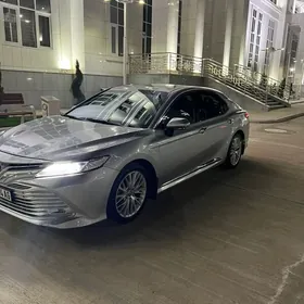 Toyota Camry 2018