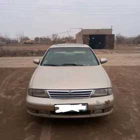 Nissan Bluebird 1997