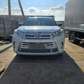 Toyota Highlander 2019