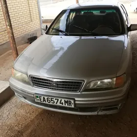 Nissan Maxima 1995