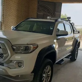 Toyota Tacoma 2016