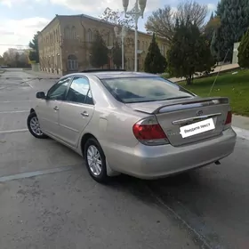 Toyota Camry 2004