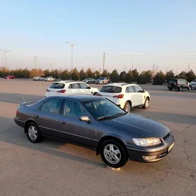 Toyota Camry 2000