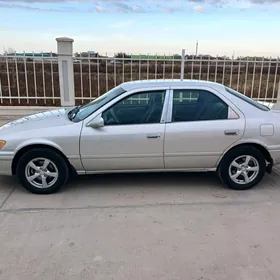 Toyota Camry 2001