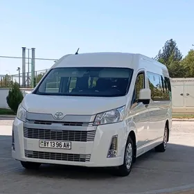 Toyota Hiace 2019