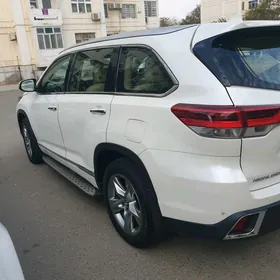 Toyota Highlander 2018