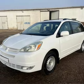 Toyota Sienna 2005