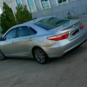 Toyota Camry 2016