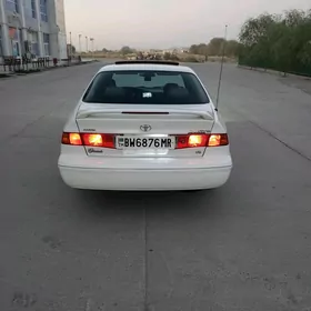 Toyota Camry 2000