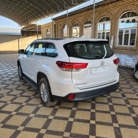 Toyota Highlander 2019