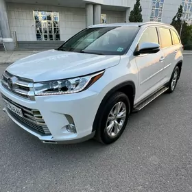 Toyota Highlander 2019