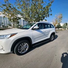 Toyota Highlander 2019