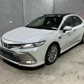 Toyota Camry 2022