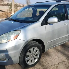 Toyota Sienna 2008