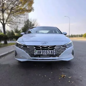 Hyundai Elantra 2021