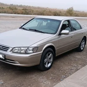 Toyota Camry 2000