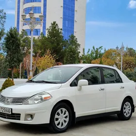 Nissan Versa 2011