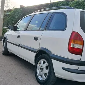 Opel Zafira 2001