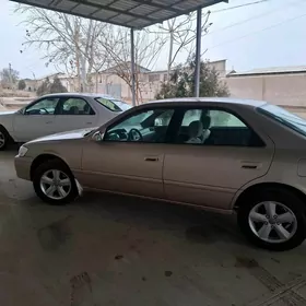 Toyota Camry 2000