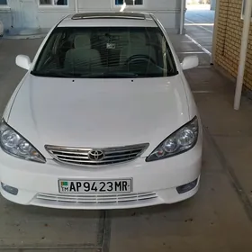 Toyota Camry 2004