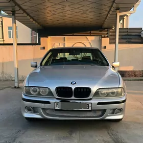 BMW E39 2000