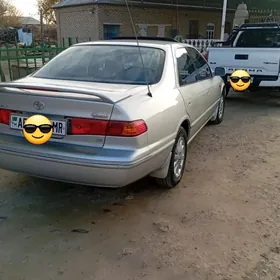 Toyota Camry 2000