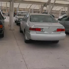 Toyota Camry 2000