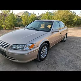 Toyota Camry 2000