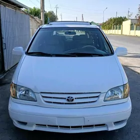 Toyota Sienna 2003