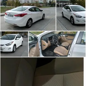 Hyundai Elantra 2012