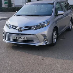 Toyota Sienna 2017