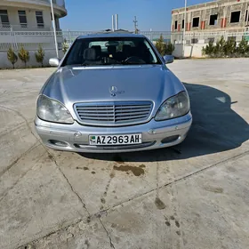 Mercedes-Benz S-Class 2000